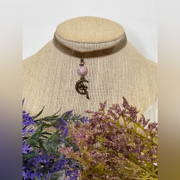 Choker necklace fairy moon pink stone marble necklace velvet tan copper cute - Picture 7 of 11